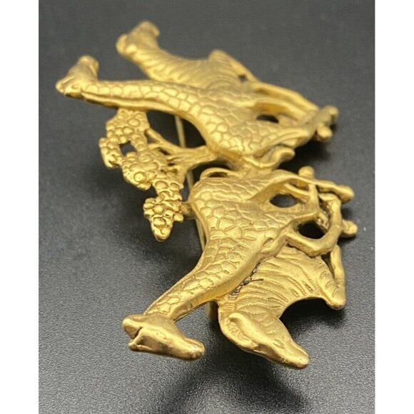 Vintage Brooch Gold Tone Giraffe Zebra Pin Safari Animals Signed A.J.C Figural - Picture 6 of 9